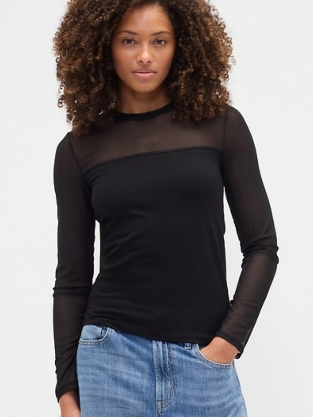 Gap mock neck collar with a sheer mesh yoke and long sleeves Sz M Black